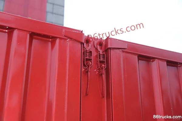 Sinotruk Haohan J7B heavy truck 340 hp 8X4(12 wheels) 9.5 m flatbed cargo truck Chassis (2) | 86Trucks