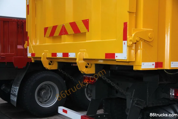 Sinotruk Hohan J7B 340hp 8X4(12 wheels) 5.6m dump truck Chassis (2) | 86Trucks
