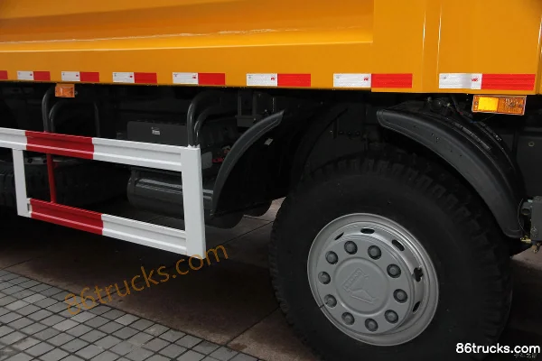 Sinotruk Hohan J7B 340hp 8X4(12 wheels) 5.6m dump truck Chassis (2) | 86Trucks
