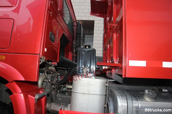 Sinotruk HOWO-7 336 ch 6X4(10 roues) camion de déneigement (marque Lvye) Cabine (2) | 86Trucks