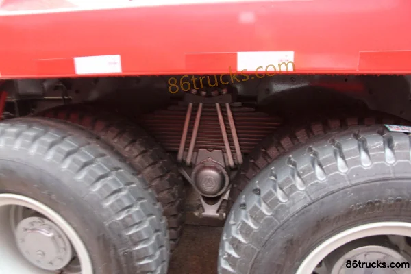 Sinotruk HOWO camion lourd 300 ch 6X4(10 roues) camion benne 5,4 m Cabine (2) | 86Trucks