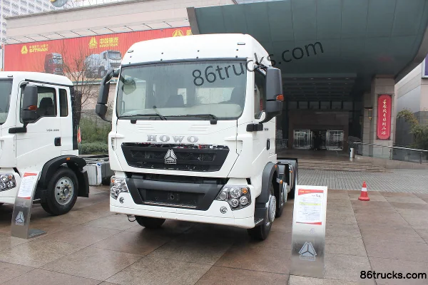 Sinotruk HOWO T5G Heavy Truck 340 hp 6X2(8 wheels) Tractor Truck Exterior (3) | 86Trucks
