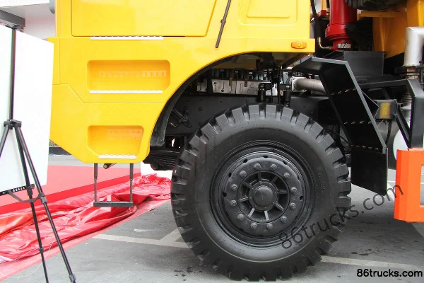 Hongyan King Mine Truck 371hp 6X4(10 wheels) Wide-body Mining Dump Truck Chassis (1) | 86Trucks