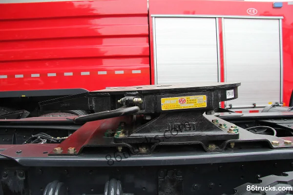Hongyan Genlyon 380hp 6X4(10 wheels) Tractor Truck (Export Model) Chassis (3) | 86Trucks