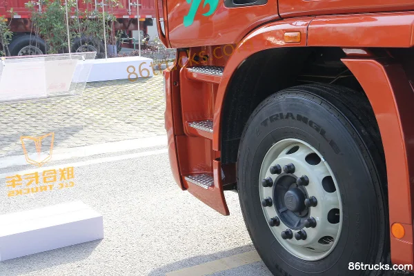 Union Truck U340 Heavy Truck Standard Load Type 340hp 6X2(8 wheels) LNG Tractor Truck Chassis (2) | 86Trucks