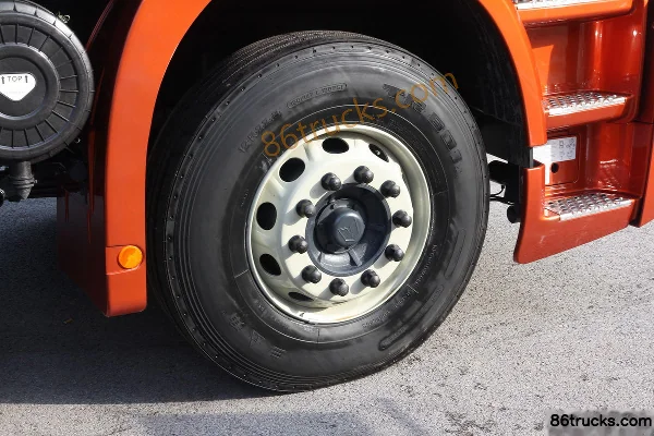 Union Truck U340 Heavy Truck Standard Load Type 340hp 6X2(8 wheels) LNG Tractor Truck Chassis (1) | 86Trucks
