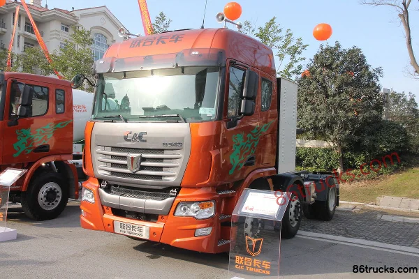 Union Truck U340 Heavy Truck Standard Load Type 340hp 6X2(8 wheels) LNG Tractor Truck Exterior (3) | 86Trucks