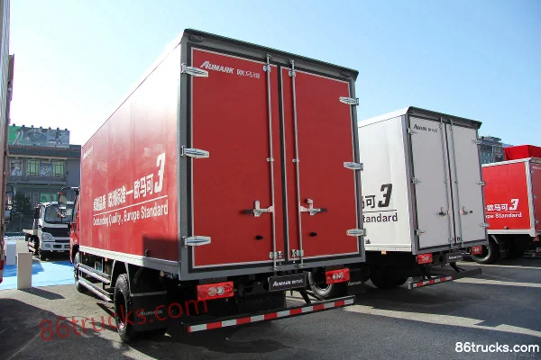 Foton Aumark 3 Series 156 hp 4X2(6 wheels) 5.2m semi-sleeper van light truck Exterior (3) | 86Trucks