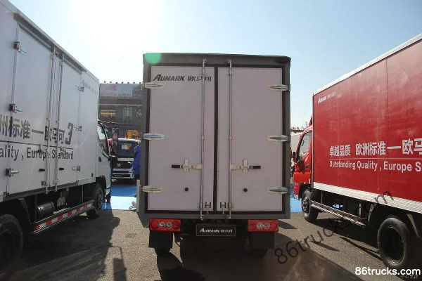 Foton Auman 1 Series 118hp 4X2(6 wheels) 3.2m Double Row Van Light Truck Exterior (3) | 86Trucks