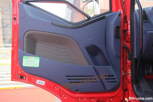 FAW Jiefang J6M Heavy Truck 310hp 6X4(10 wheels) Tractor Truck Cab (1) | 86Trucks