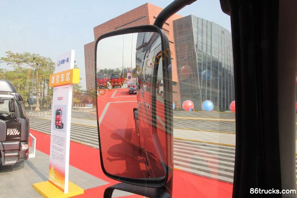 FAW Jiefang J6P tracteur routier 390 ch 6X4(10 roues) Cabine (3) | 86Trucks