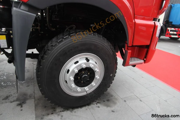 FAW Jiefang Qingdao Xindewei camion porteur 270 ch 8X4(12 roues) 9,5 m cabine avec couchette Châssis (1) | 86Trucks