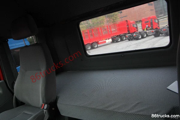 FAW Jiefang Qingdao Xindewei Heavy Truck 390hp 6X4(10 wheels) Tractor Truck Cab (2) | 86Trucks