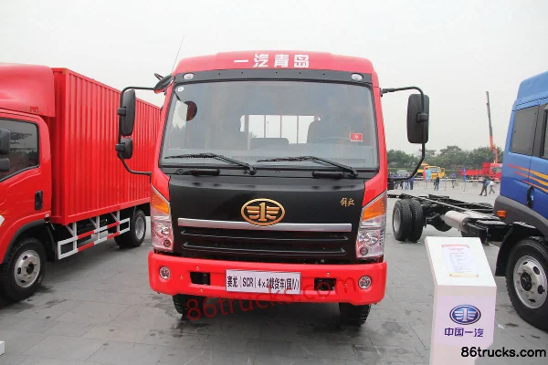 FAW Jiefang Qingdao Sailong camion moyen 140 ch 4X2(6 roues) camion porteur à ridelles cabine approfondie 6,8 m (SCR) Extérieur (2) | 86Truc