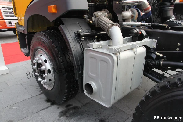 FAW Jiefang Qingdao New Hanwei (J5M) Heavy Truck 336 hp 8X4(12 wheels) 8m Dump Truck Chassis (3) | 86Trucks
