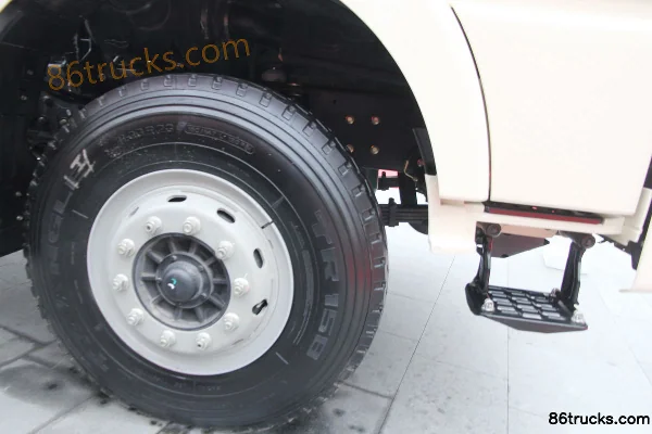 FAW Jiefang J6P 350 ch 6X4(10 roues) camion malaxeur Châssis (1) | 86Trucks