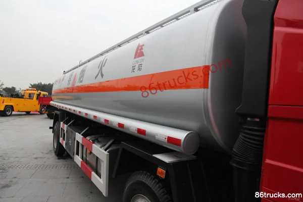 FAW Jiefang Aolong (J6M) 240 ch 6X2(8 roues) camion citerne (marque Longdi) Châssis (1) | 86Trucks