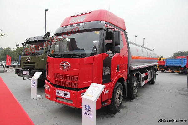 FAW Jiefang Aolong (J6M) 240 ch 6X2(8 roues) camion citerne (marque Longdi) Extérieur (3) | 86Trucks