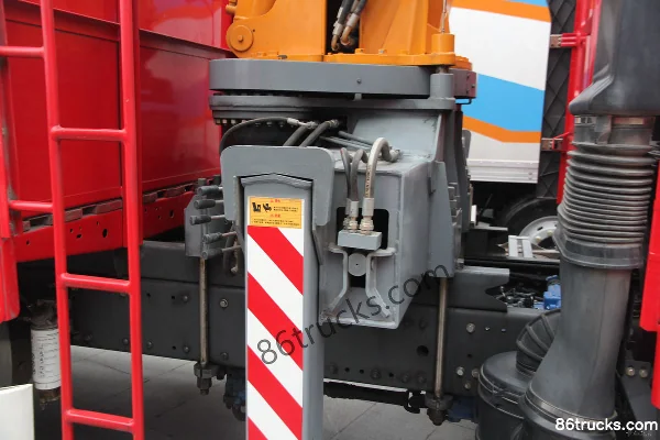 FAW Jiefang J6M 260hp 6X4(10 wheels) truck-mounted crane Chassis (3) | 86Trucks