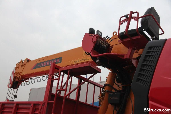 FAW Jiefang J6M 260hp 6X4(10 wheels) truck-mounted crane Body (1) | 86Trucks