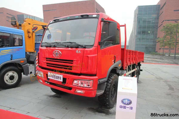 FAW Jiefang Hanwei J5M camion lourd 180 ch 4X4(6 roues) porteur à ridelles cabine avec couchette Extérieur (2) | 86Trucks