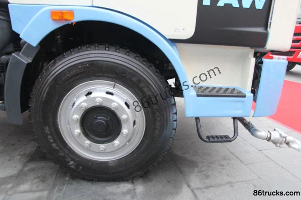 FAW Jiefang J6P 220 ch 4X2(6 roues) camion citerne d'arrosage Châssis (1) | 86Trucks