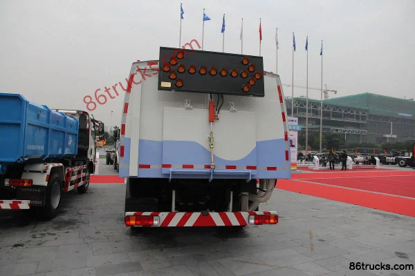 FAW Jiefang J6P 160 hp 4X2(6 wheels) Water Sprinkler Truck Chassis (2) | 86Trucks