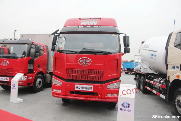 FAW Jiefang J6P 350 ch 8X4(12 roues) camion de transport de pulvérulent Extérieur (2) | 86Trucks