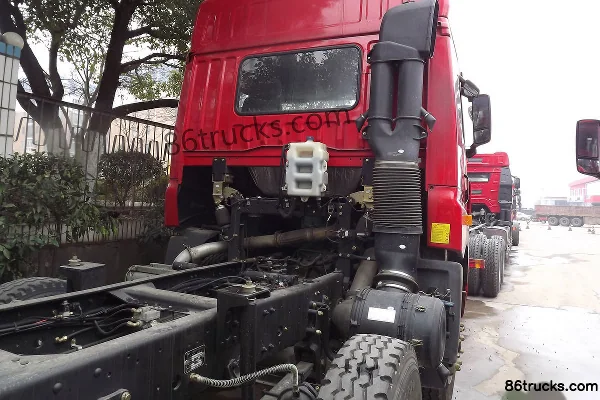 FAW Jiefang Qingdao New Dawai Heavy Truck 380 hp 8X4(12 wheels) 9.5m Sleeper Cab Stake Cargo Truck Chassis (1) | 86Trucks