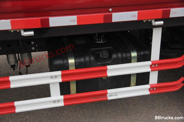 Yuejin Chaoyue C300 145 hp 4X2(6 wheels) 4.155m single-row cab flatbed light truck Chassis (1) | 86Trucks