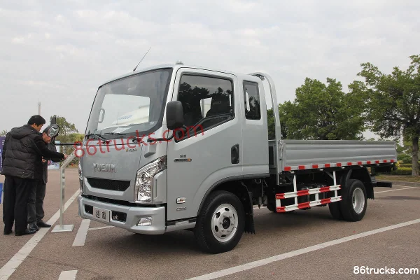 Yuejin Chaoyue C300 145 ch 4X2(6 roues) camion léger à ridelles 3,8 m cabine avec couchette Extérieur (3) | 86Trucks