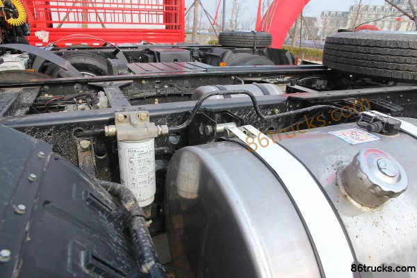 FAW Jiefang Qingdao Tu V heavy truck 310 hp 6X2(8 wheels) tractor truck Chassis (2) | 86Trucks