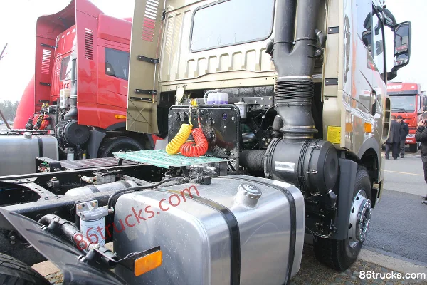 FAW Jiefang Qingdao Tu V heavy truck 330 hp 6X4(10 wheels) tractor truck Chassis (2) | 86Trucks