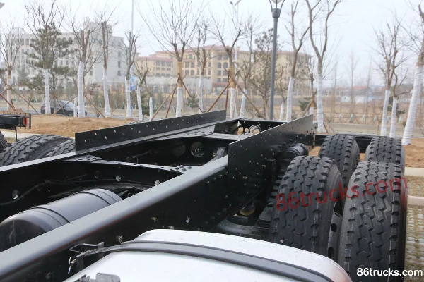 FAW Jiefang Qingdao Tu V Heavy Truck 290 hp 8X4(12 wheels) 7m Dump Truck Cab (2) | 86Trucks