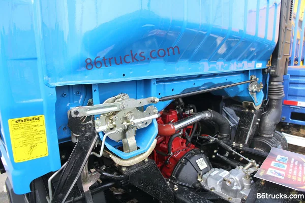 FAW Jiefang HuV 120hp 4X2(6 wheels) 3.8m Day Cab Flatbed Light Truck Chassis (1) | 86Trucks
