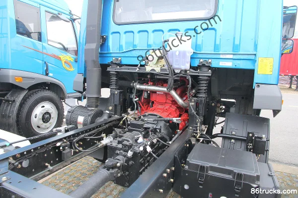 FAW Jiefang Qingdao Sailong Medium Truck 140hp 4X2(6 wheels) 4.8m Day Cab Flatbed Cargo Truck Chassis (3) | 86Trucks