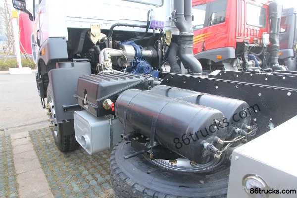 FAW Jiefang Xindawei 350 ch 6X4(10 roues) camion malaxeur Châssis (2) | 86Trucks