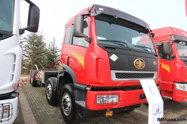FAW Jiefang Qingdao New Dawei Heavy Truck 380 hp 8X4(12 wheels) 8 m LNG Dump Truck Exterior (2) | 86Trucks