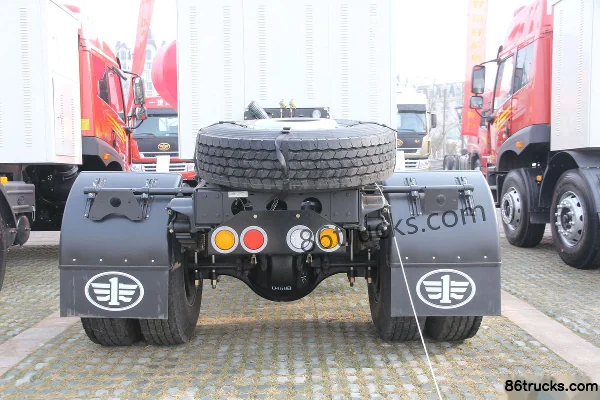 FAW Jiefang Xin Hanwei J5M heavy truck 300 hp 4X2(6 wheels) LNG tractor truck Chassis (2) | 86Trucks