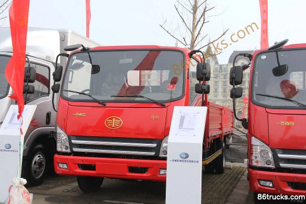 FAW Jiefang Hu V 120hp 4X2(6 wheels) 5.2m Single Row Flatbed Cargo Truck Exterior (2) | 86Trucks