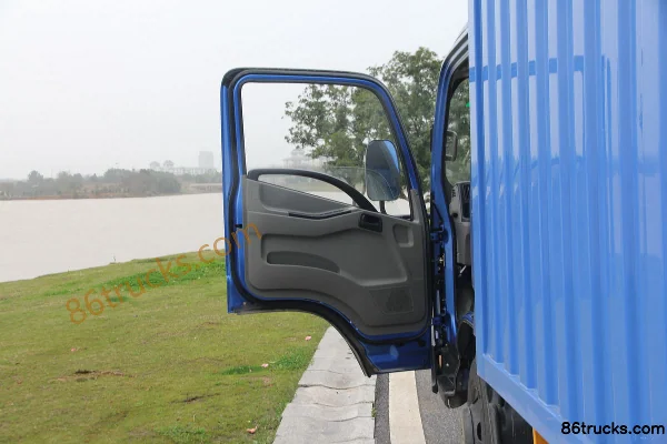 JMC Kairui 800 120hp 4X2(6 wheels) 4.1m Single Row Van Light Truck (Basic) Cab (1) | 86Trucks