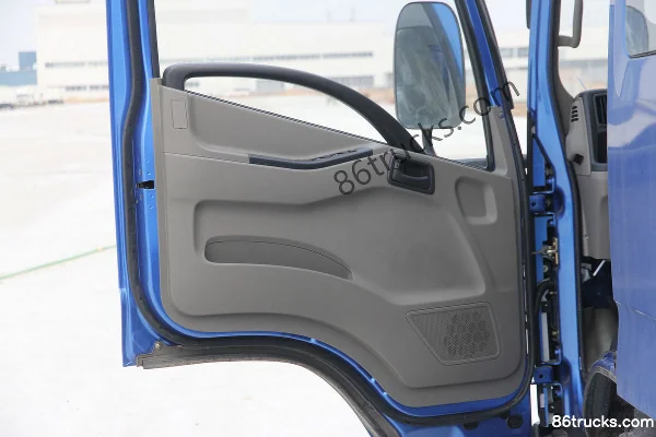 JMC Kairui 800H Standard Edition 152 hp 4X2(6 wheels) 4.675m cab-over van light truck (2) | 86Trucks