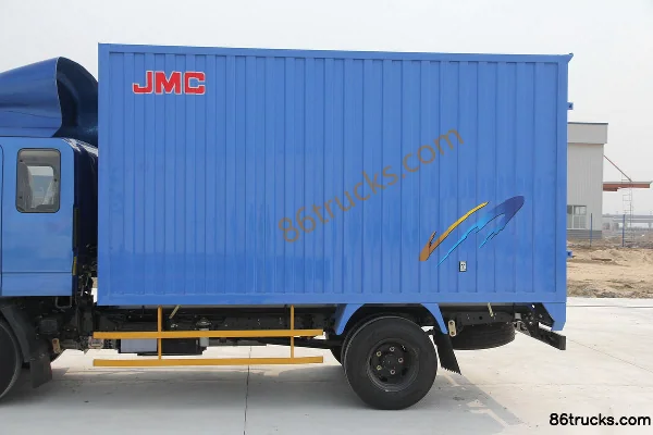 JMC Kairui 800H Standard Edition 152 hp 4X2(6 wheels) 4.675m cab-over van light truck Body (2) | 86Trucks