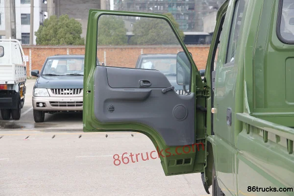 JMC Kaiyun 109hp 4X2(6 wheels) 2.2m Double Row Flatbed Light Truck Cab (1) | 86Trucks