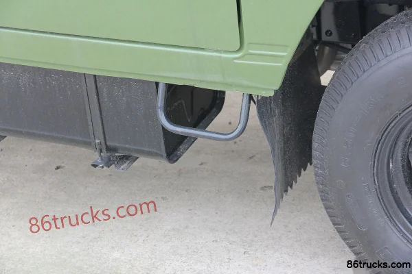JMC Kaiyun 109hp 4X2(6 wheels) 2.2m Double Row Flatbed Light Truck Chassis (3) | 86Trucks