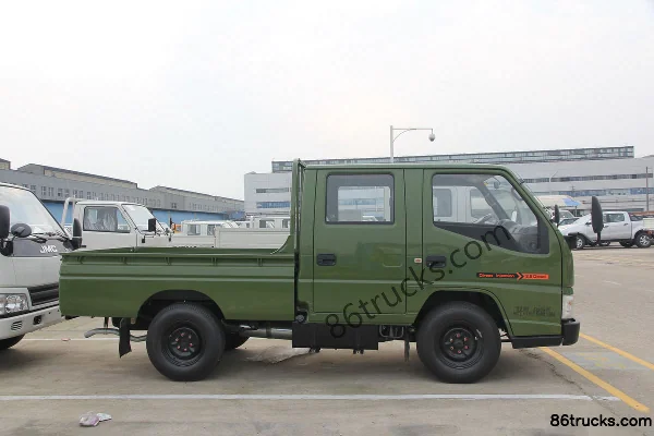 JMC Kaiyun 109hp 4X2(6 wheels) 2.2m Double Row Flatbed Light Truck Exterior (3) | 86Trucks
