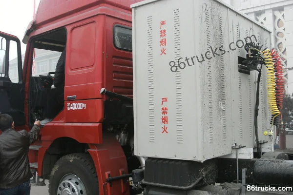 SHACMAN Delong F3000 380 hp 6X4(10 wheels) LNG Tractor Truck Chassis (3) | 86Trucks
