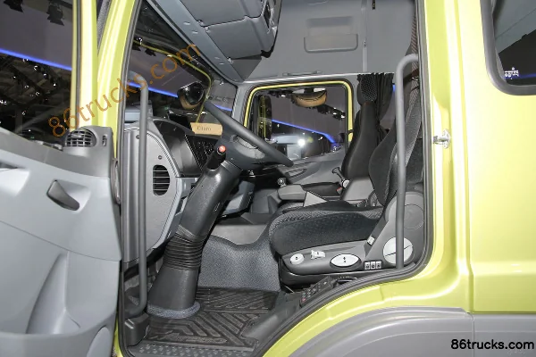 Mercedes-Benz Atego Medium Truck 238hp 4X2(6 wheels) Box Cargo Truck (Model 1224) Cab (3) | 86Trucks