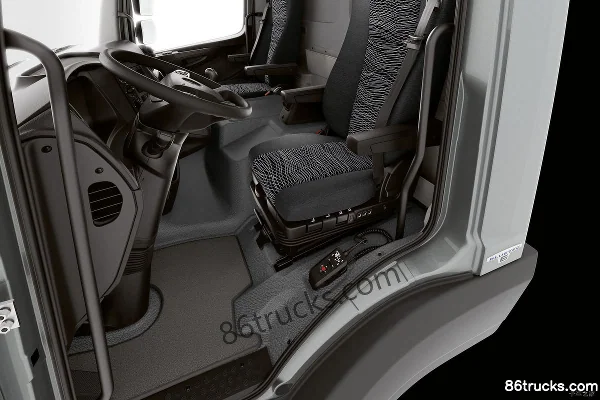 Mercedes-Benz New Atego Medium Truck 270hp 4X2(6 wheels) Box Cargo Truck (Model 1227) Cab (2) | 86Trucks