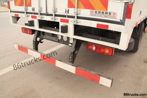 Dongfeng Commercial Vehicle Tianjin camion porteur 185 ch 4X2(6 roues) 6,2 m fourgon Carrosserie (1) | 86Trucks